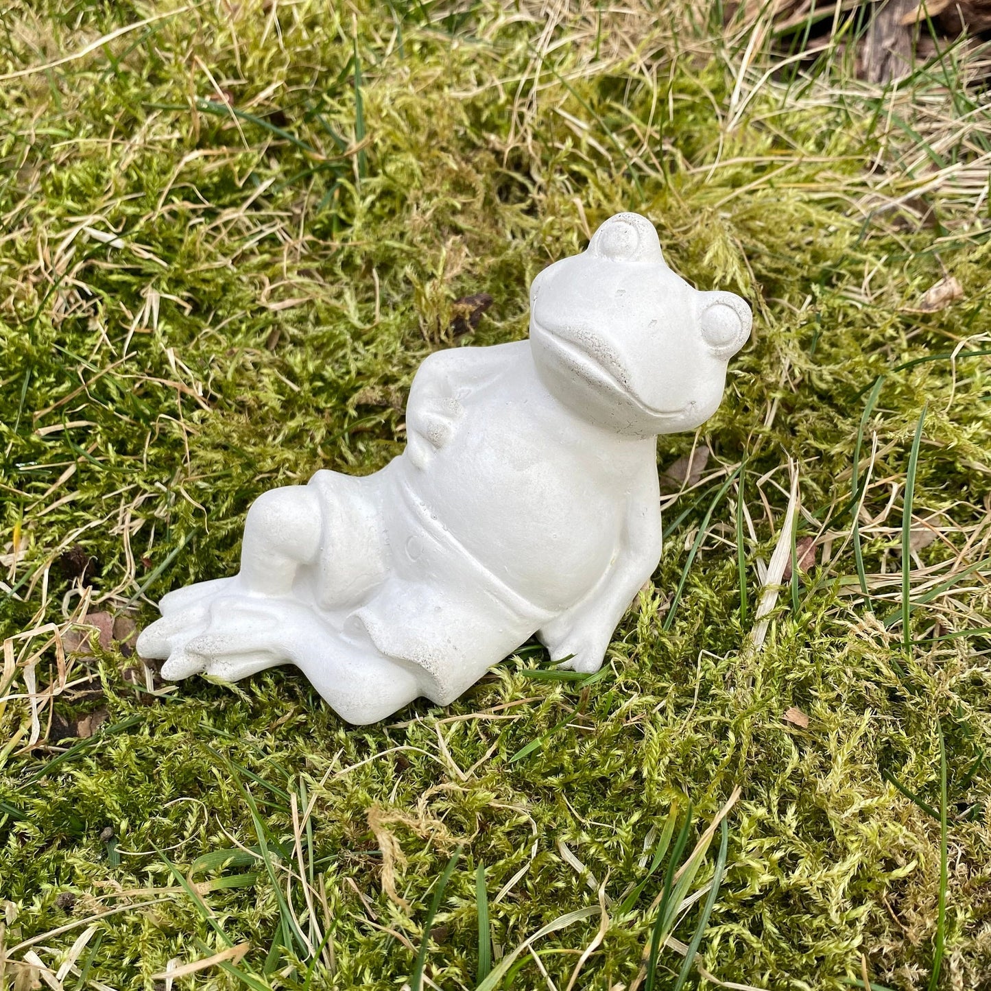 Handmade Relaxed Frog Cement Statue
